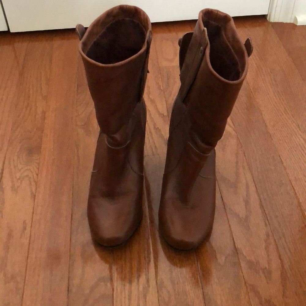 Brown Dolce Vita boots with now detail